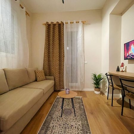 Aj Apartments - Hidden Gem In Front Of Taiwan Center Tirana Exterior photo