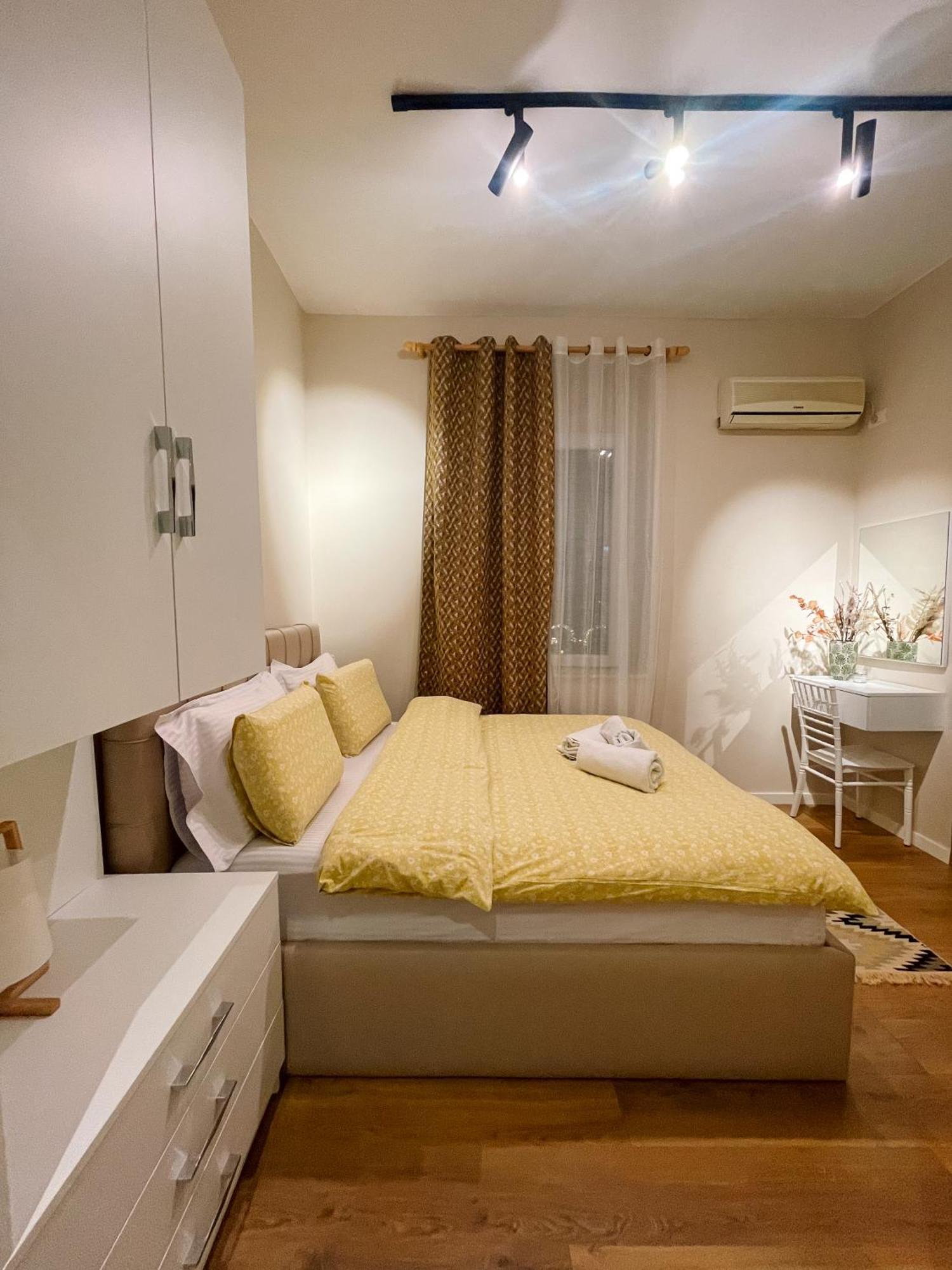 Aj Apartments - Hidden Gem In Front Of Taiwan Center Tirana Exterior photo