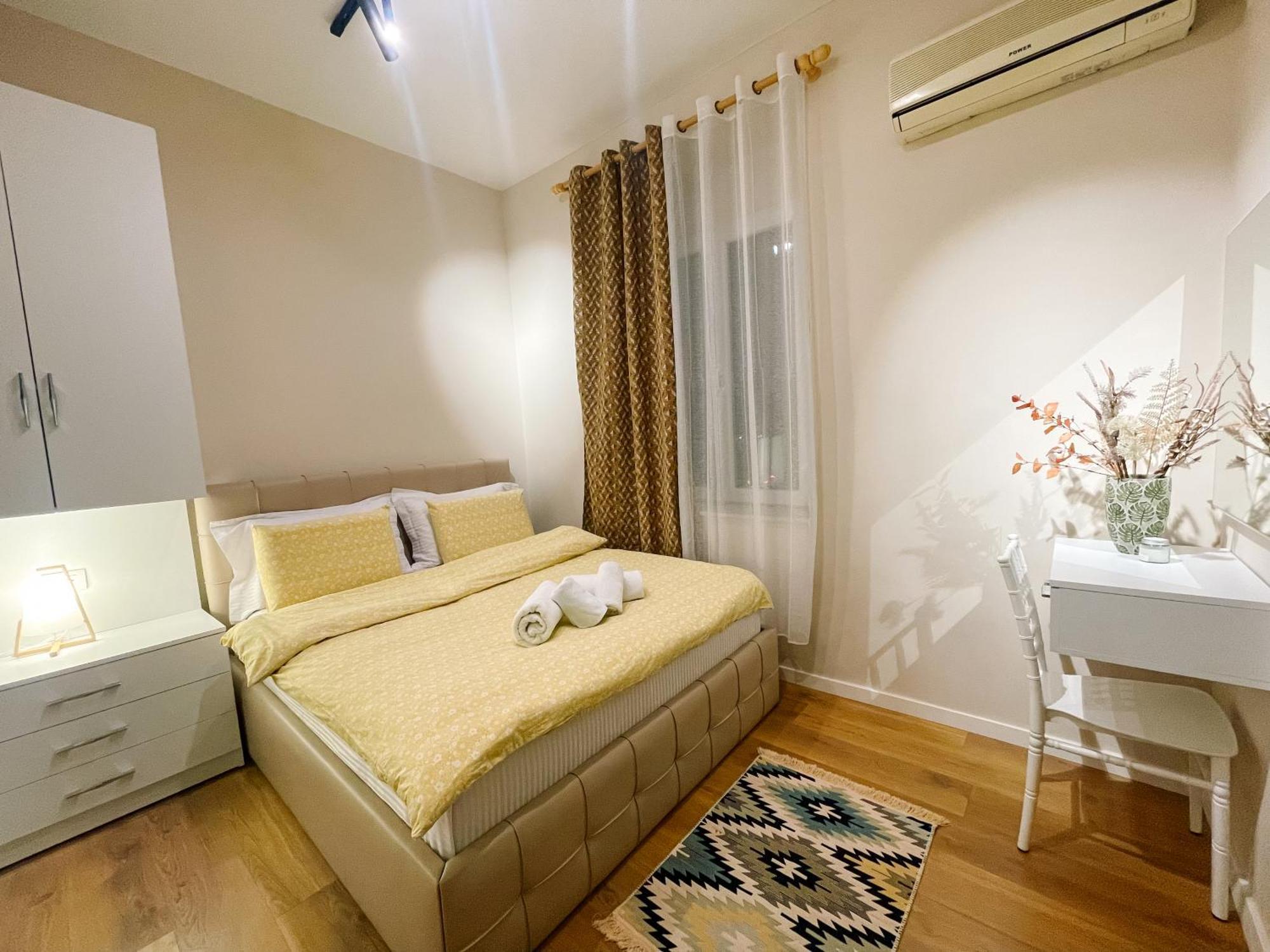 Aj Apartments - Hidden Gem In Front Of Taiwan Center Tirana Exterior photo