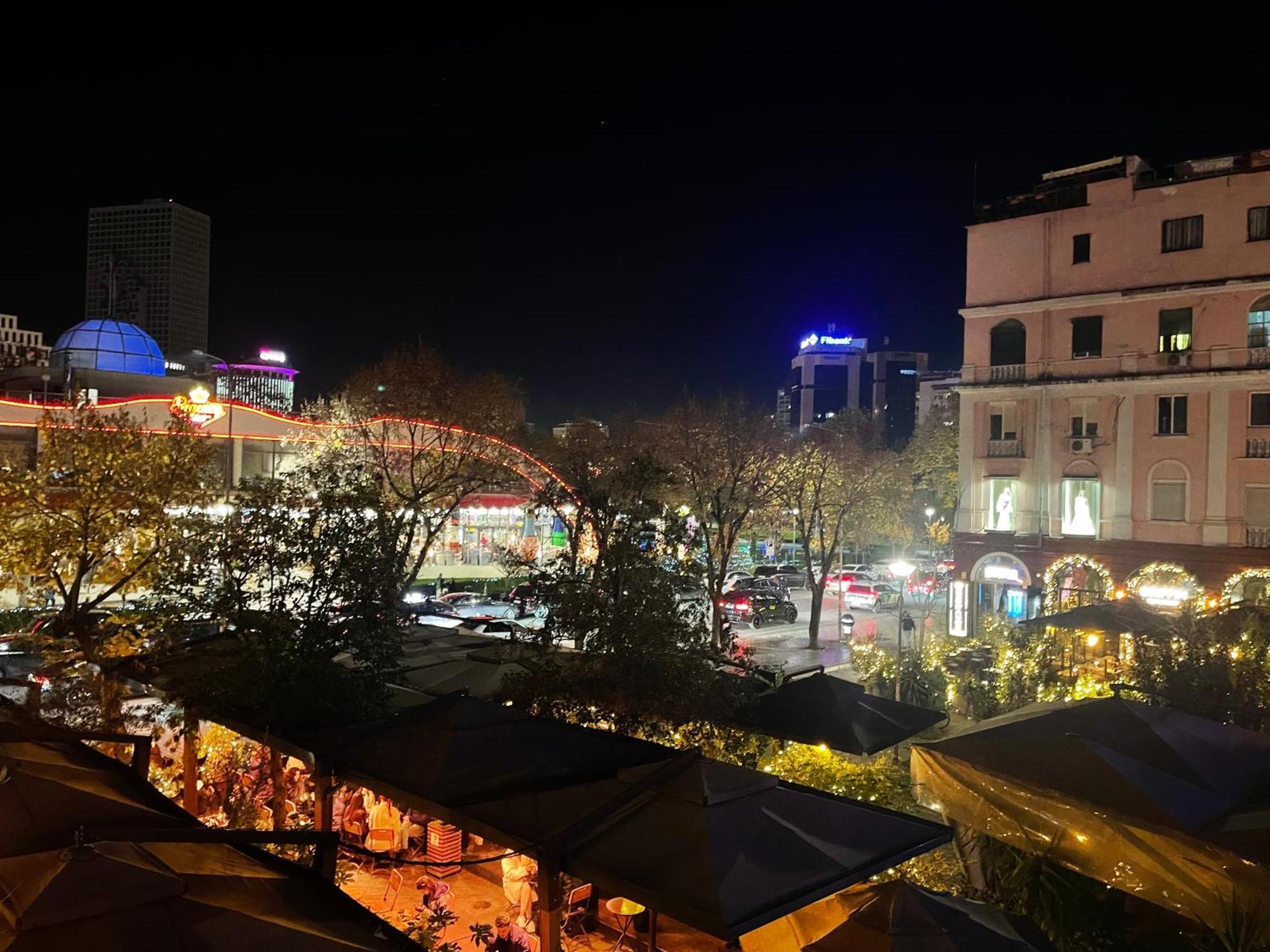 Aj Apartments - Hidden Gem In Front Of Taiwan Center Tirana Exterior photo