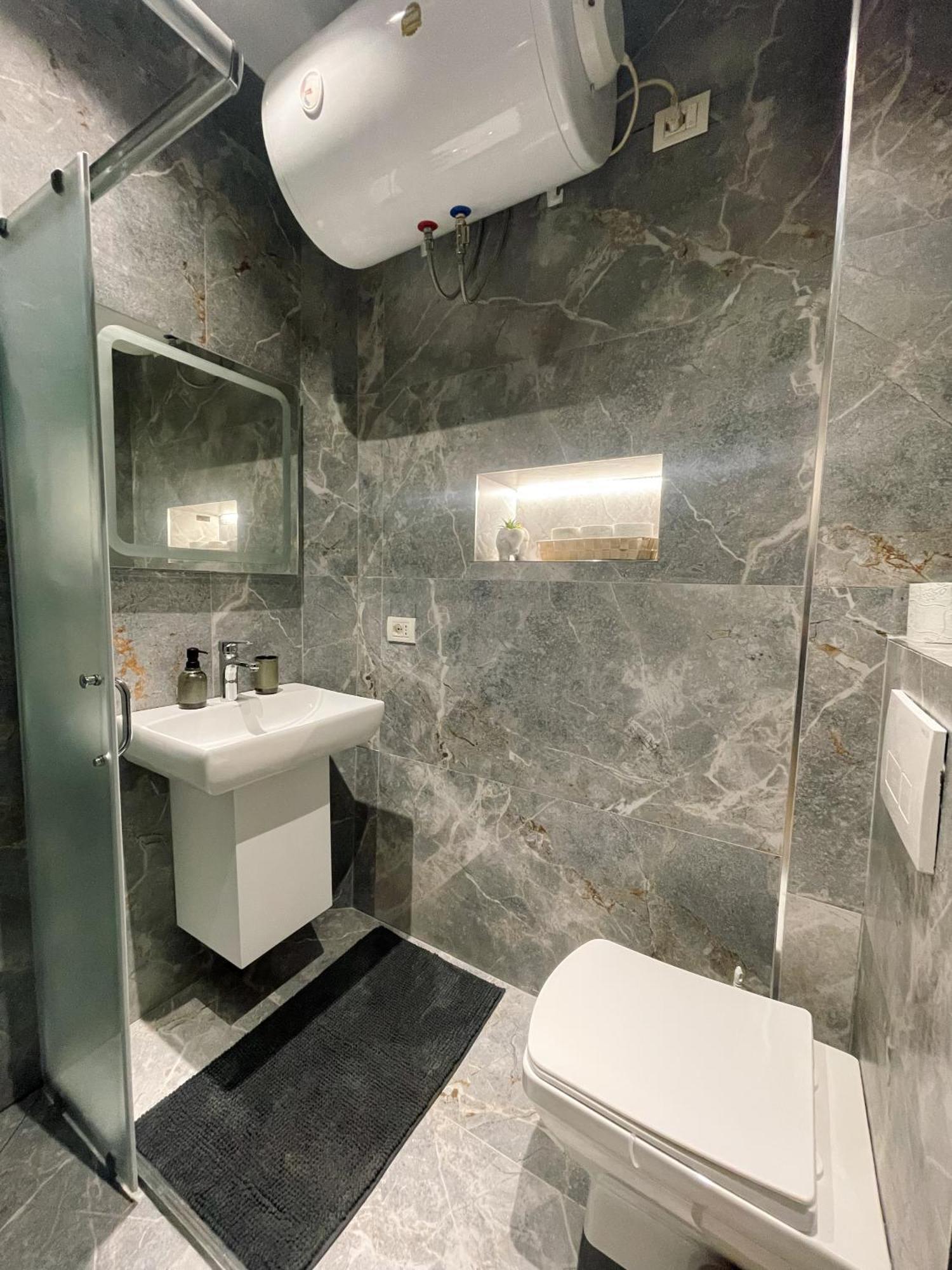 Aj Apartments - Hidden Gem In Front Of Taiwan Center Tirana Exterior photo