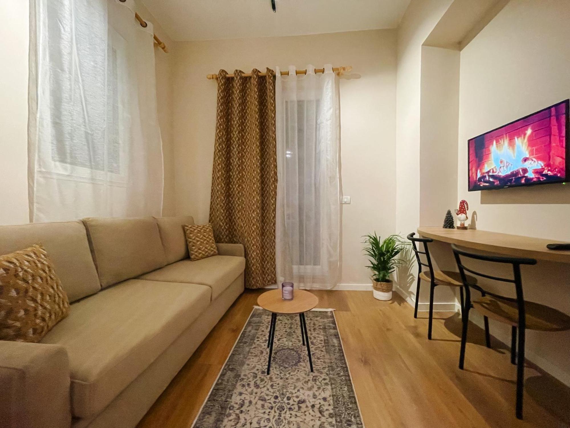 Aj Apartments - Hidden Gem In Front Of Taiwan Center Tirana Exterior photo